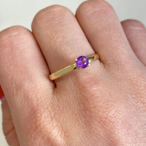 Anel Solitário Ametista Natural