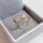 Anel Solitário em Ouro 18k com Topazio Branco Natural 4mm 4