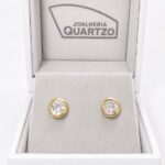 Brinco em Ouro 18k com Topázio Branco Natural 5 mm 4