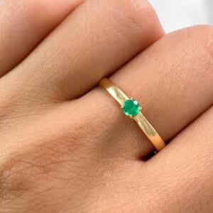 Anel Solitário em Ouro 18k com Crisoprásio Natural 3 mm